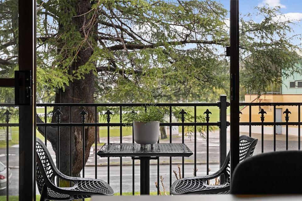 Oxley Court Serviced Apartments Canberra Exteriör bild