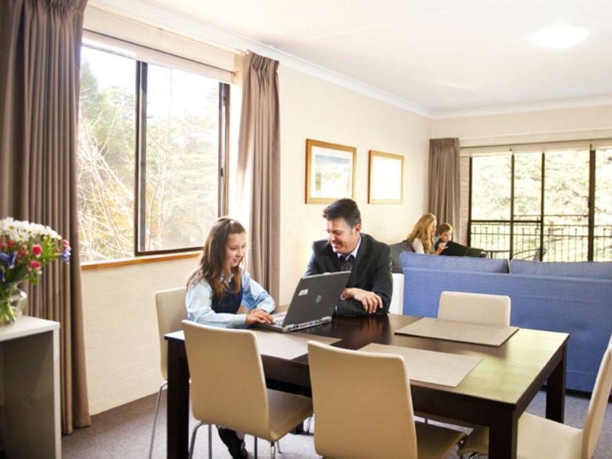 Oxley Court Serviced Apartments Canberra Exteriör bild