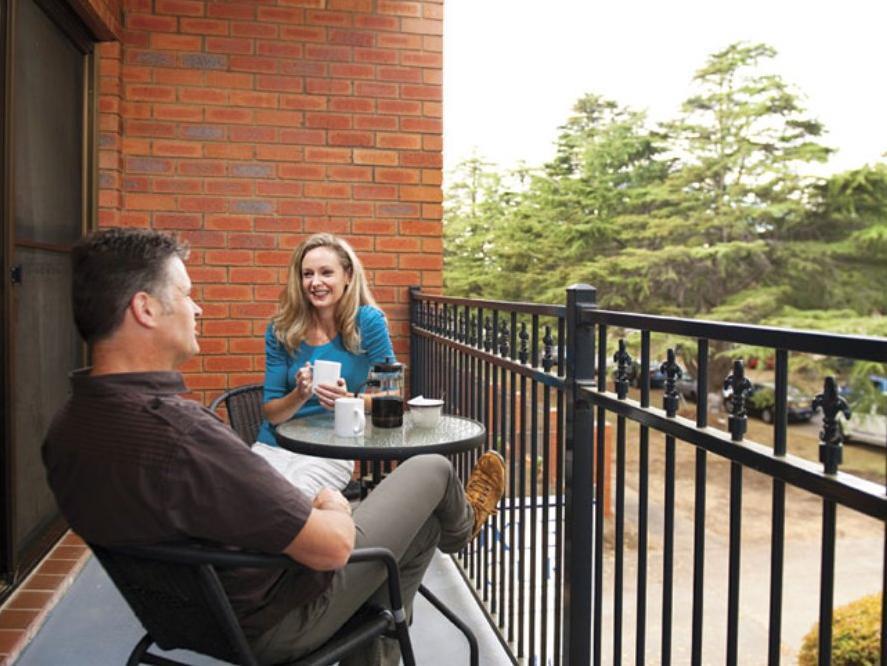 Oxley Court Serviced Apartments Canberra Exteriör bild
