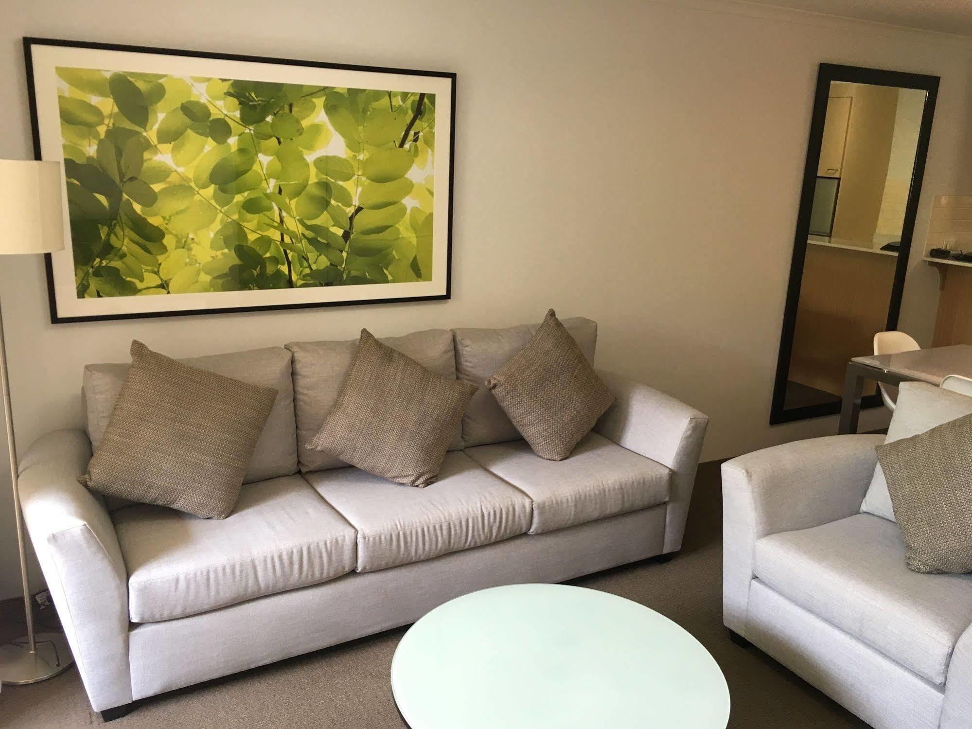 Oxley Court Serviced Apartments Canberra Exteriör bild