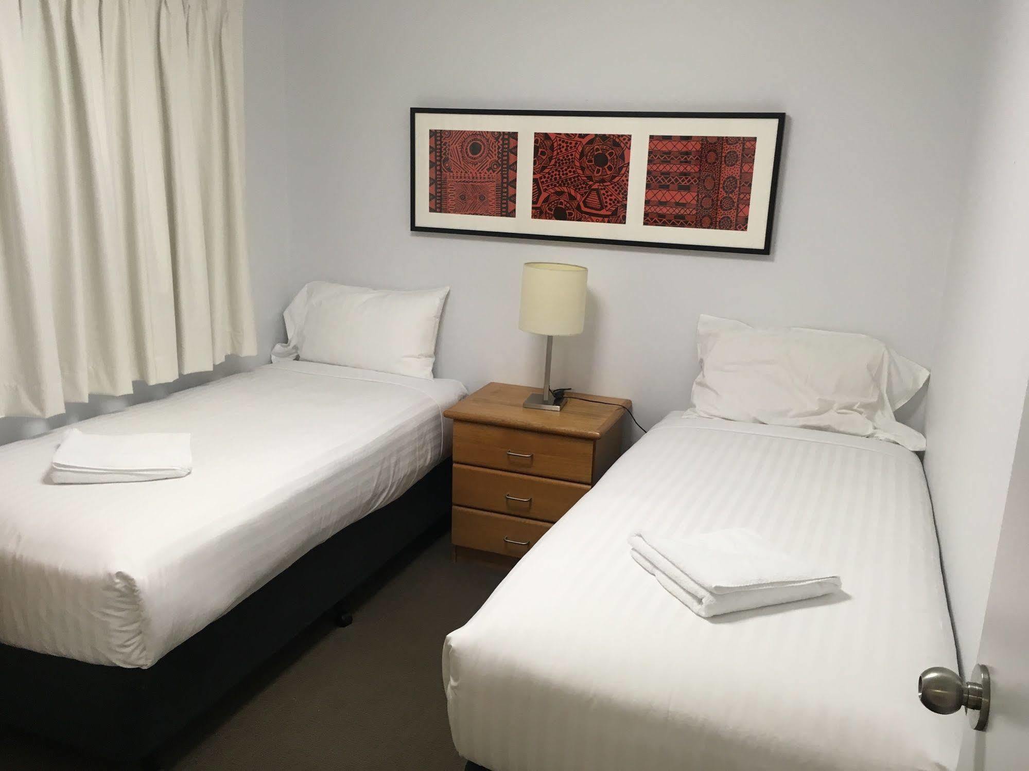 Oxley Court Serviced Apartments Canberra Exteriör bild